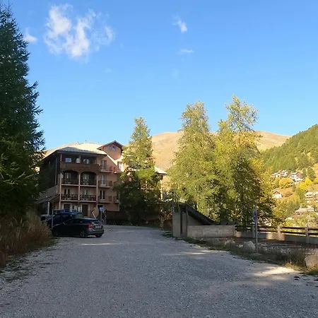 La Foux D'allos, Coquet Au Pied Des Pistes ألو